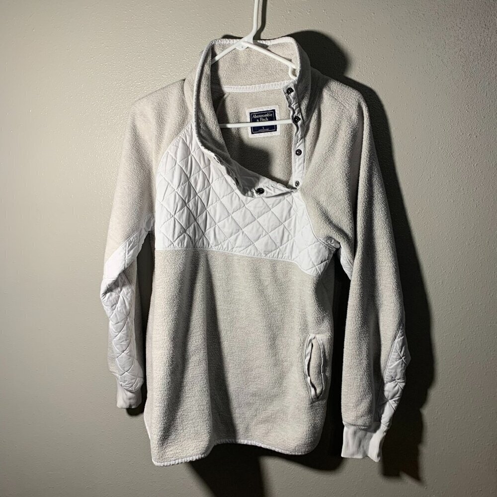 Abercrombie & Fitch fuzzy pullover - Cream/off-white color. Women's size Large